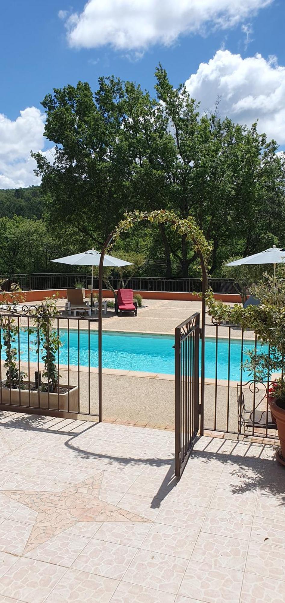 Maison Familiale Avec Piscine Et Boulodrome Dans Le Luberon Villa Caseneuve Exterior photo