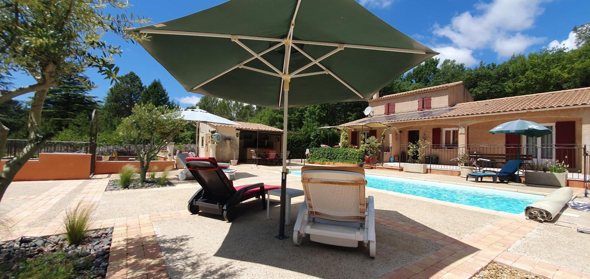 Maison Familiale Avec Piscine Et Boulodrome Dans Le Luberon Villa Caseneuve Exterior photo